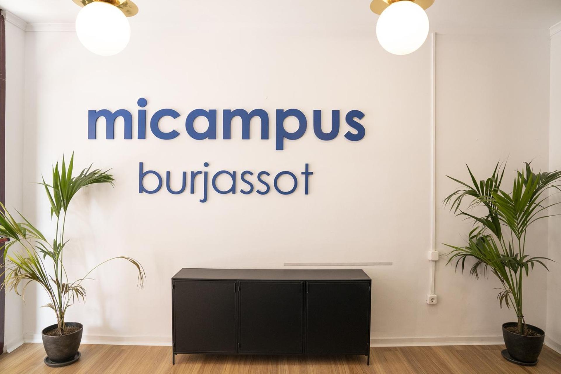 Micampus Burjassot 1 Student Residence Extérieur photo